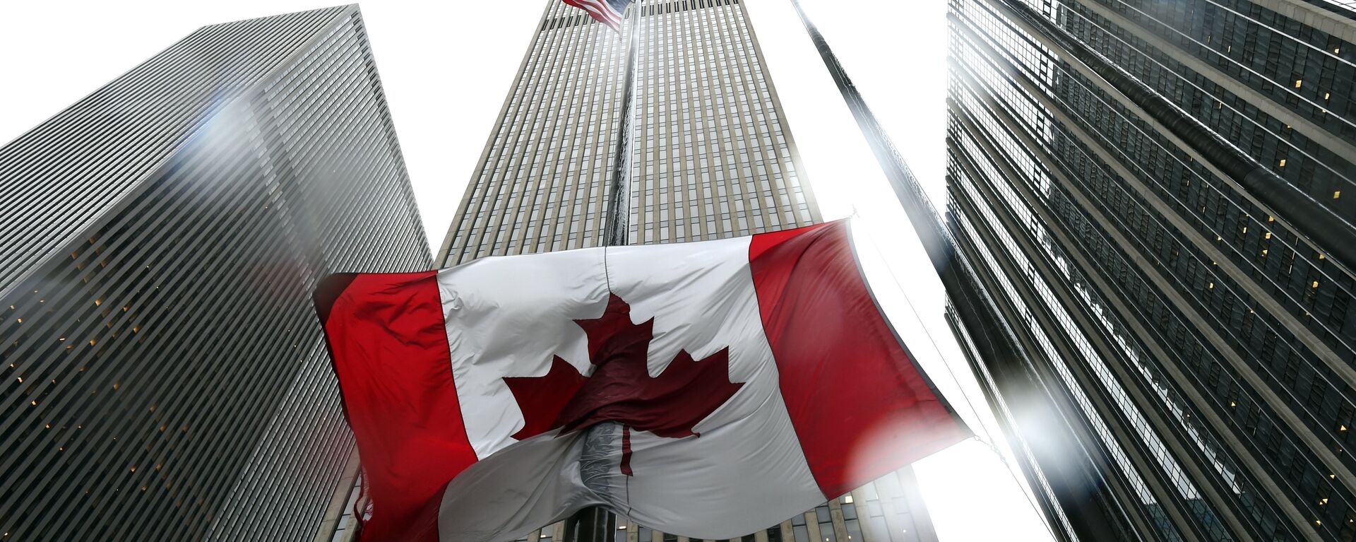 The Canadian flag flies at half-mast at the Consulate General of Canada in New York October 23, 2014. - Sputnik International, 1920, 29.10.2022