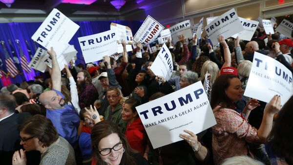 Trump supporters rally behind their candidate during the South Carolina primary process on Friday, February 19. - Sputnik International