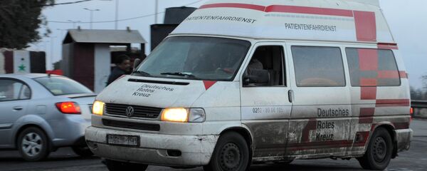 A Syrian red crescent ambulance arrives to evacuate wounded from the area of the Sayyida Zeinab shrine south of Syria's capital Damascus on February 21, 2016, after a series of attacks, targetted the Shiite shrine area A Syrian red crescent ambulance arrives to evacuate wounded from the area of the Sayyida Zeinab shrine south of Syria's capital Damascus on February 21, 2016, after a series of attacks, targetted the Shiite shrine area - Sputnik International