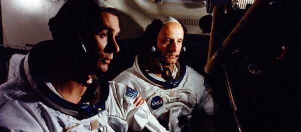 ap10-S69-32615HR ap10-S69-32615HR - Sputnik International