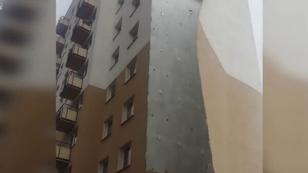 Strong wind take away building elevation - Sputnik International