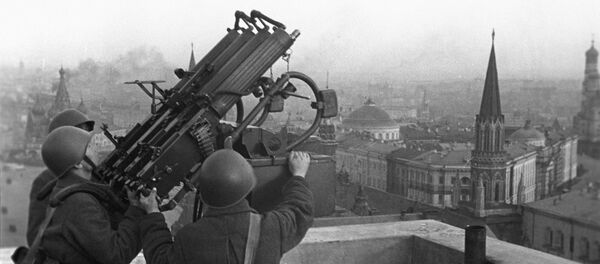 Soviet anti-aircraft gunners - Sputnik International
