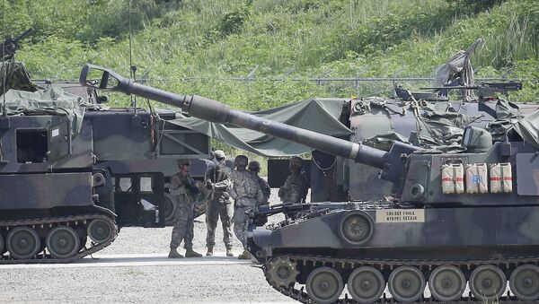 U.S. Army soldiers prepare for a military exercise in Pocheon, south of the demilitarized zone. - Sputnik International