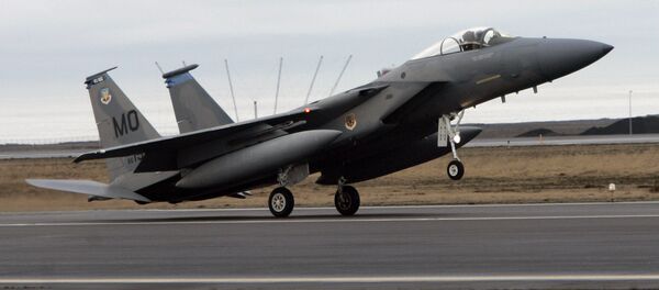 An F15 fighter jet lands at the Keflavik US Air Base, Keflavik, Iceland, Friday Feb. 24, 2006. (File) - Sputnik International