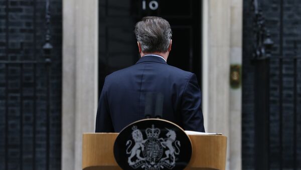 British Prime Minister David Cameron turns to leave after making a statement to the media outside 10 Downing Street in London on February 20 , 2016. - Sputnik International