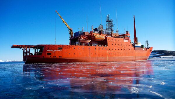 The Aurora Australis ship sits among new ice, moored in Horseshoe Harbour at Mawson Station, Antarctica in this undated file photo supplied by the Australian Antarctic Division February 24, 2016 - Sputnik International