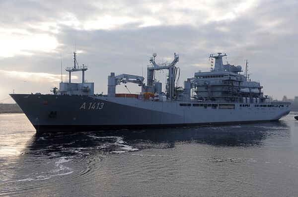 FILE - In this Jan. 14, 2014 file picture the supply ship Bonn leaves the German navy base Wilhelmshaven , Germany. NATO's European commander on Thursday Feb. 11, 2016 ordered three warships to move immediately to the Aegean Sea to help end the deadly smuggling of migrants between Turkey and Greece FILE - In this Jan. 14, 2014 file picture the supply ship Bonn leaves the German navy base Wilhelmshaven , Germany. NATO's European commander on Thursday Feb. 11, 2016 ordered three warships to move immediately to the Aegean Sea to help end the deadly smuggling of migrants between Turkey and Greece - Sputnik International