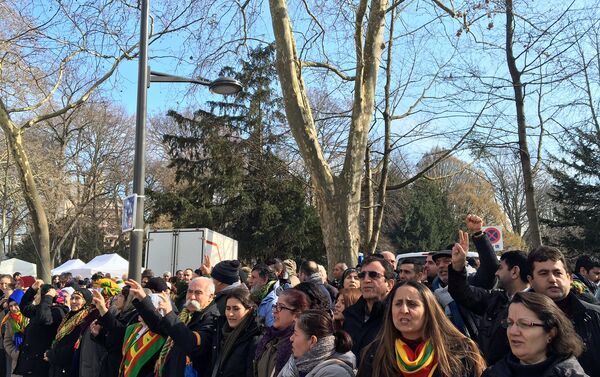 Kurdish women in Europe protest against Turkish atrocities in Cizre - Sputnik International