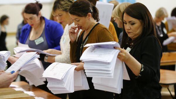 Ballot papers are sorted during the second day of the General Election count in Dundalk, Ireland February 28, 2016. - Sputnik International
