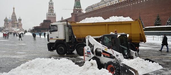 Spring, Welcome! Moscow Sees Heaviest Spring Snowstorm in Over 50 Years Spring, Welcome! Moscow Sees Heaviest Spring Snowstorm in Over 50 Years - Sputnik International