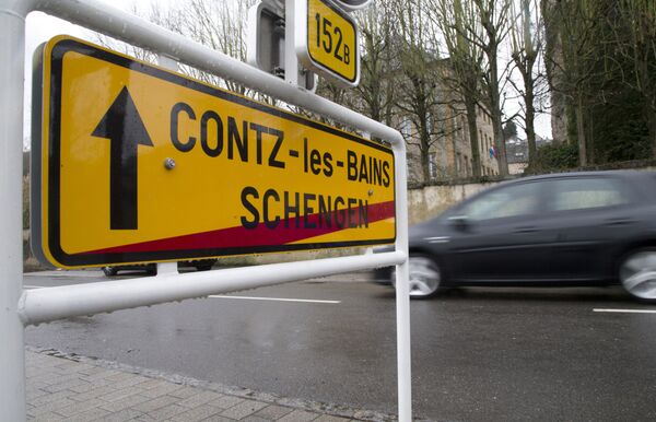 In this photo taken on Thursday, Feb. 4, 2016, a car drives out of Schengen, Luxembourg and into Contz-les-Bains, France In this photo taken on Thursday, Feb. 4, 2016, a car drives out of Schengen, Luxembourg and into Contz-les-Bains, France - Sputnik International