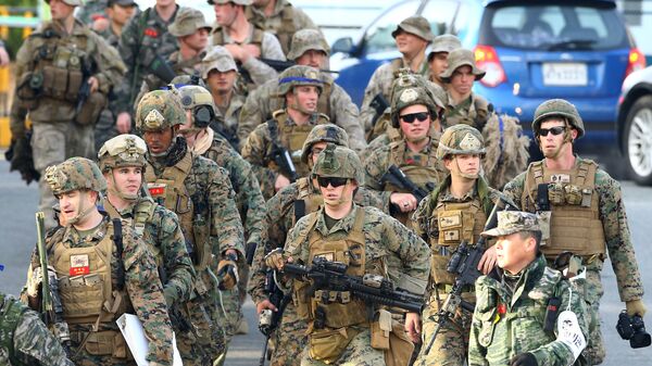 US Marines move for a joint military drill by US and South Korea in the southeastern port of Pohang on March 7, 2016 - Sputnik International