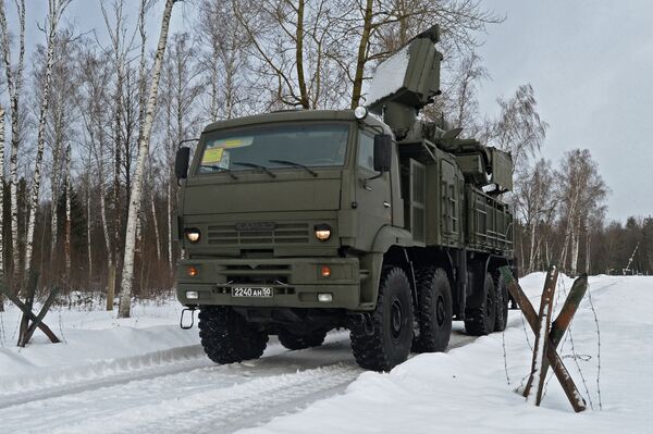 The Pantsir-S1 short-to-medium range gun-missile system on the march in the Moscow Region. File photo  - Sputnik International