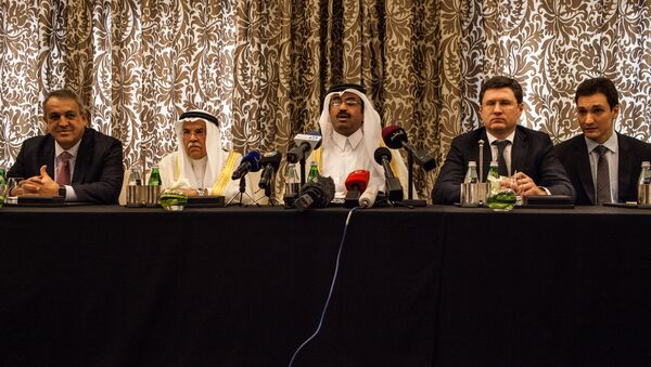 Qatar's Minister of Energy and Industry Mohammed Saleh al-Sada (C),Saudi Arabia's minister of Oil and Mineral Resources Ali al-Naimi (C-L), Venezuela's minister of petroleum and mining Eulogio Del Pino (L), and Russia's Energy Minister Alexander Novak (C-R) attend a press conference on February 16, 2016 in the Qatari capital Doha - Sputnik International
