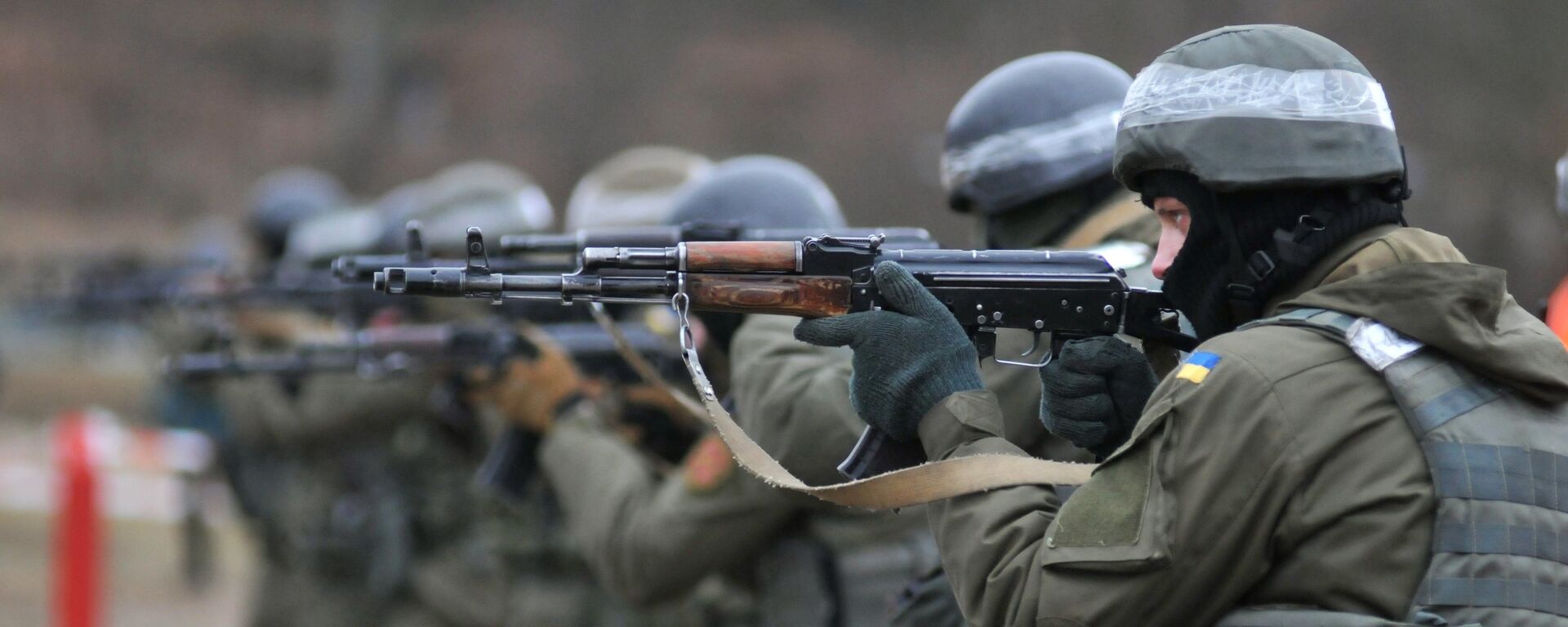 Ukraine's National Guard soldiers during combat training developed by NATO at a training ground in the Zolochevsky District, Lviv Region. - Sputnik International, 1920, 21.10.2021