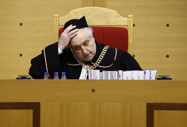 Andrzej Rzeplinski, head of Poland's Constitutional Court, attends a session at the Constitutional Tribunal in Warsaw, Poland March 8, 2016. Andrzej Rzeplinski, head of Poland's Constitutional Court, attends a session at the Constitutional Tribunal in Warsaw, Poland March 8, 2016. - Sputnik International