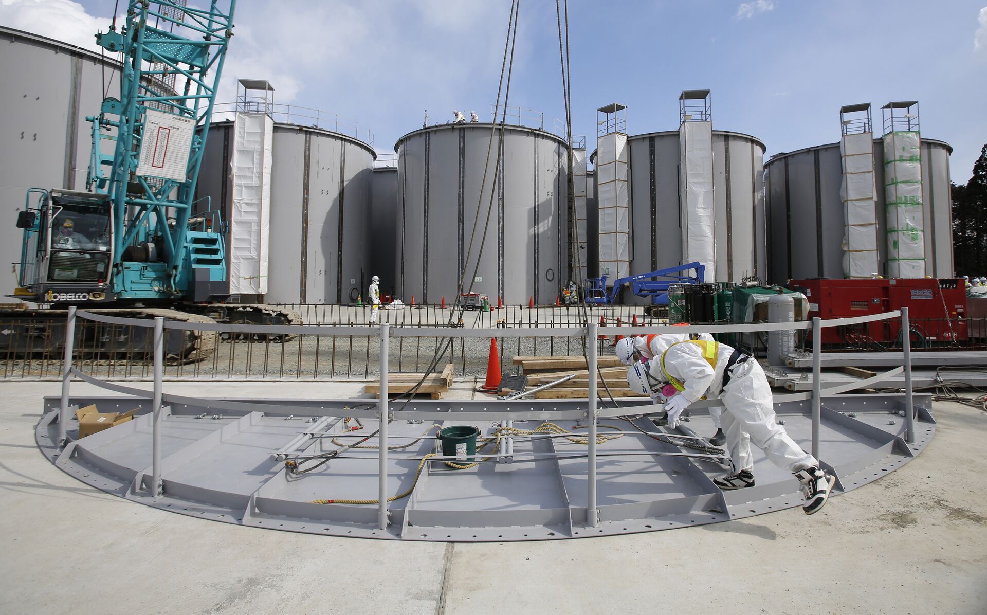 Radioactive Water Spills Out From Fukushima Pools With Nuclear Waste Due to Earthquake in Japan - Sputnik International, 1920, 14.02.2021