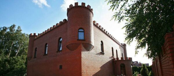 An ad for a castle outside Moscow has been placed on the short-term rental website Airbnb; one key selling point is that it comes with a ghost An ad for a castle outside Moscow has been placed on the short-term rental website Airbnb; one key selling point is that it comes with a ghost - Sputnik International