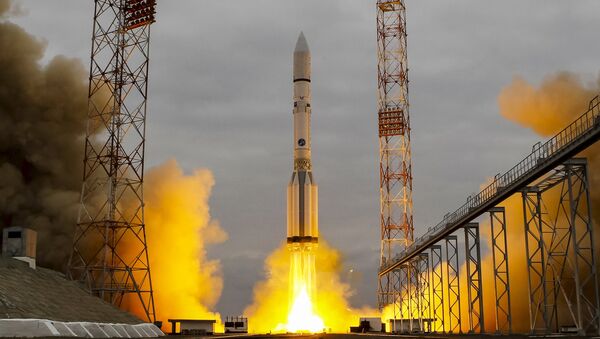 The Proton-M rocket, carrying the ExoMars 2016 spacecraft to Mars, blasts off from the launchpad at the Baikonur cosmodrome, Kazakhstan, March 14, 2016 - Sputnik International