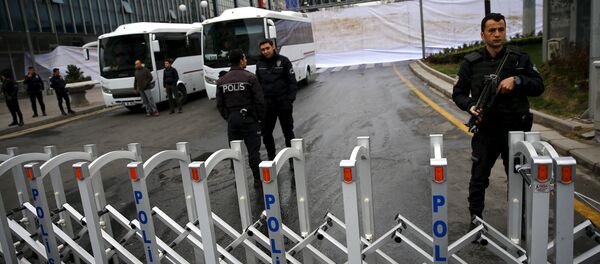 Police secure the site of yesterday's suicide bomb attack in Ankara, Turkey March 14, 2016 - Sputnik International
