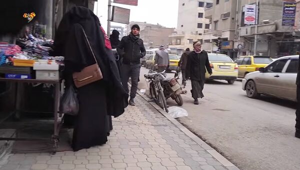 Inside Raqqa: Women's secret films from within closed city of terrorist sect ISIS - Sputnik International