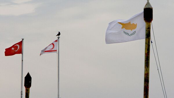 From the right to left, Cyprus,Turkish Cypriot state and Turkish flags - Sputnik International