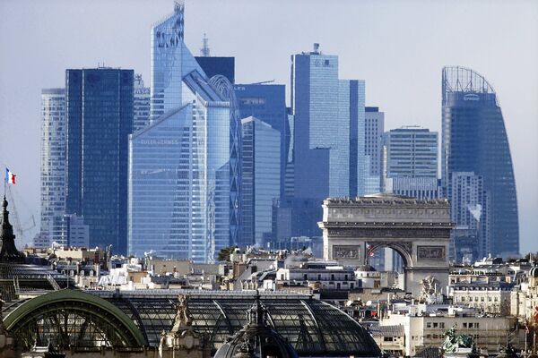 The skyline of the La Defense business district near Paris, France, is seen in this general view file picture taken on January 14, 2016. - Sputnik International
