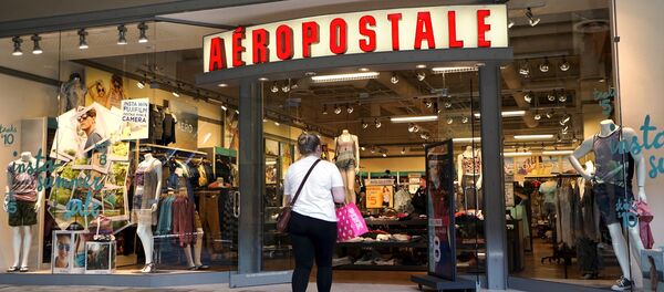 A customer enters an Aeropostale store in Broomfield, Colorado, United States in this May 14, 2015 file photo. - Sputnik International