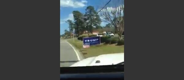 Crazy driver runs over Trump Crazy driver runs over Trump - Sputnik International