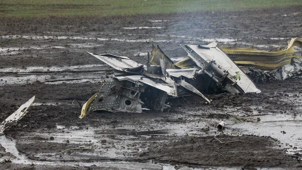 Wreckage of the crashed Boeing 737-800 Flight FZ981 operated by Dubai-based budget carrier Flydubai, is seen at the airport of Rostov-On-Don, Russia - Sputnik International