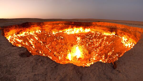 The Door to Hell, a burning natural gas field in Derweze, Turkmenistan - Sputnik International