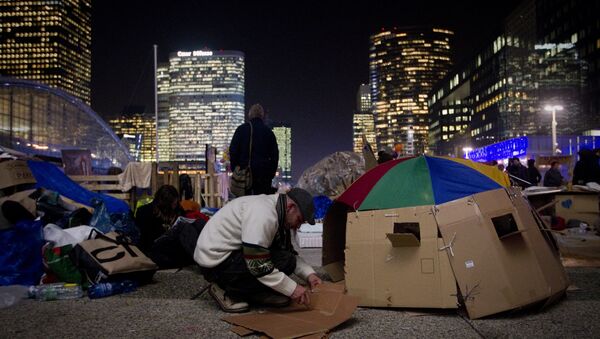 French Indignants camp out at Paris’s La Defense business district (File) - Sputnik International