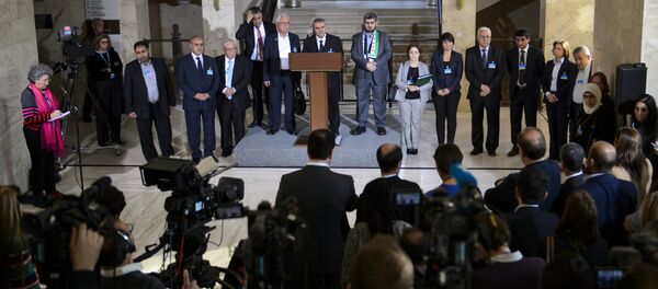 High Negotiations Committee (HNC) members take part in a press briefing on March 22, 2016 in Geneva following a meeting of the HCN with UN Syria envoy during Syria peace talks at the United Nations in Geneva - Sputnik International