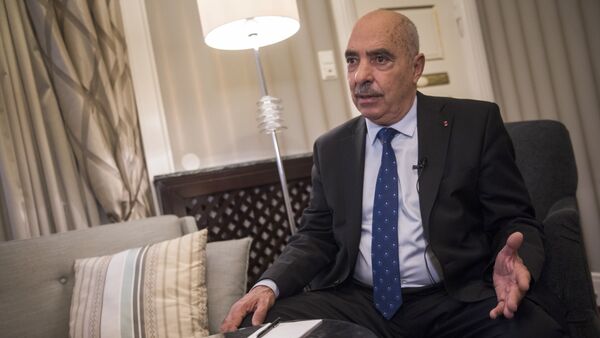 Nobel Peace Prize laureate from the Tunisian National Dialogue Quartet, President of the Tunisian Human Rights League (LTDH) Abdessatar Ben Moussa speaks to AFP prior to a ceremony at the town hall in Oslo on December 10, 2015 - Sputnik International