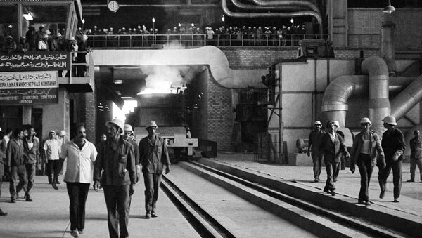 Oxygen-converter plant of the Helwan Metallurgical Combine in the Egyptian town of Nag-Khammadi. The plant is built with the assistance of Soviet experts. File photo - Sputnik International