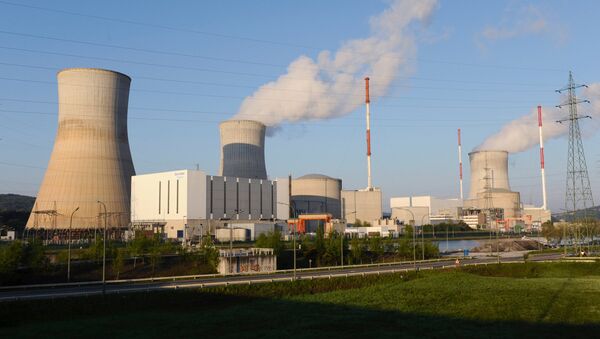 This file picture taken on April 25, 2009, shows the nuclear Belgian power plant of Tihange - Sputnik International