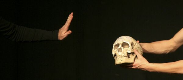 An actor performs during William Shakespeare's theatre play Hamlet at the Jerusalem Centre for the Performing Arts in this file photograph dated December 11, 2008. An actor performs during William Shakespeare's theatre play Hamlet at the Jerusalem Centre for the Performing Arts in this file photograph dated December 11, 2008. - Sputnik International