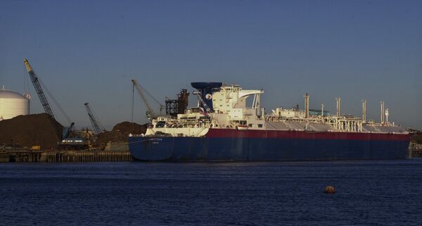 Matthew, a liquefied natural gas tanker, unloads its cargo of 33 million gallons of LNG in Everett, Massachusetts Matthew, a liquefied natural gas tanker, unloads its cargo of 33 million gallons of LNG in Everett, Massachusetts - Sputnik International