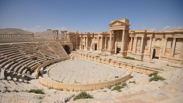 The remains of an ancient theater in Palmyra - Sputnik International