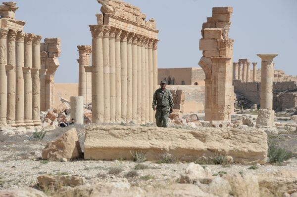 A destroyed historic site in Palmyra - Sputnik International