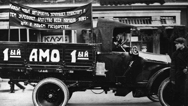 The first Soviet AMO-F-15 truck, made in 1924. A reproduction - Sputnik International