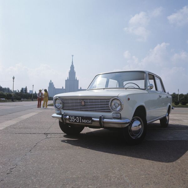 A Soviet Zhiguli car: VAZ-2101 - Sputnik International