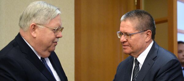Russian Economic Development Minister Aleksei Ulyukaev meets with US Ambassador John Tefft Russian Economic Development Minister Aleksei Ulyukaev meets with US Ambassador John Tefft - Sputnik International