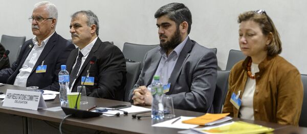 (From L) George Sabra and Asaad Al-Zoubi, of the delegation of the High Negotiations Committee (HNC), Mohamed Alloush of the Jaysh al Islam and Bassma Kodmani of the delegation of the HNC take part in a round of negotiations between representatives of the Internal Damascus Platform and United Nations on March 23, 2016 - Sputnik International
