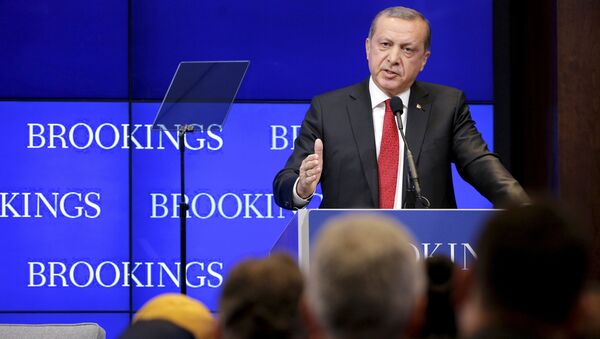 Turkish President Tayyip Erdogan speaks at the Brookings Institute in Washington March 31, 2016 - Sputnik International