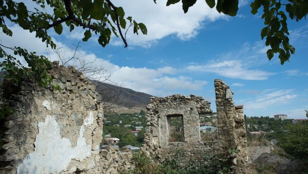 Ruins of a building in the town of Gadrut - Sputnik International