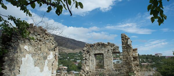 Ruins of a building in the town of Gadrut Ruins of a building in the town of Gadrut - Sputnik International