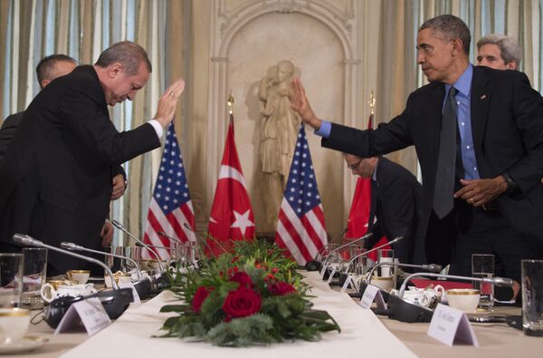 US President Barack Obama (R) greets Turkish President Recep Tayyip Erdogan prior to a meeting at the US Chief of Mission’s residence in Paris on December 1, 2015 US President Barack Obama (R) greets Turkish President Recep Tayyip Erdogan prior to a meeting at the US Chief of Mission’s residence in Paris on December 1, 2015 - Sputnik International