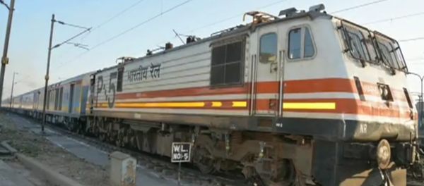 India's first semi-bullet train, Gatiman Express India's first semi-bullet train, Gatiman Express - Sputnik International