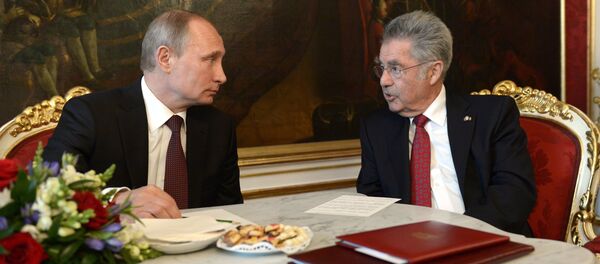Presidents Vladimir Putin (left) of Russia and Heinz Fischer of Austria (File) Presidents Vladimir Putin (left) of Russia and Heinz Fischer of Austria (File) - Sputnik International